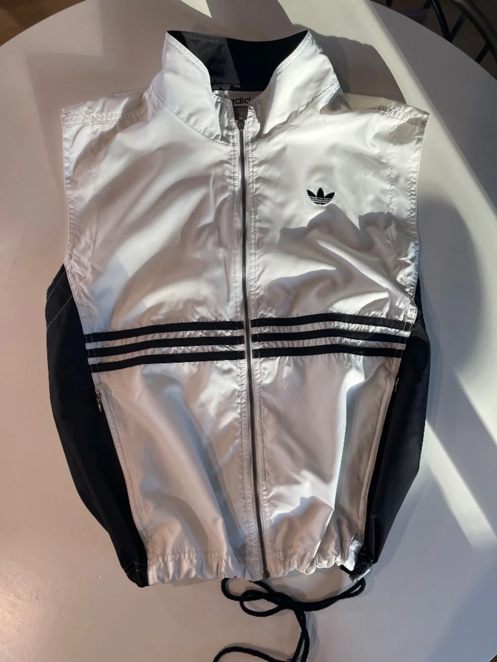 Vintage adidas Originals Trefoil Full Zip Windbreaker Vest White Black | Size XL